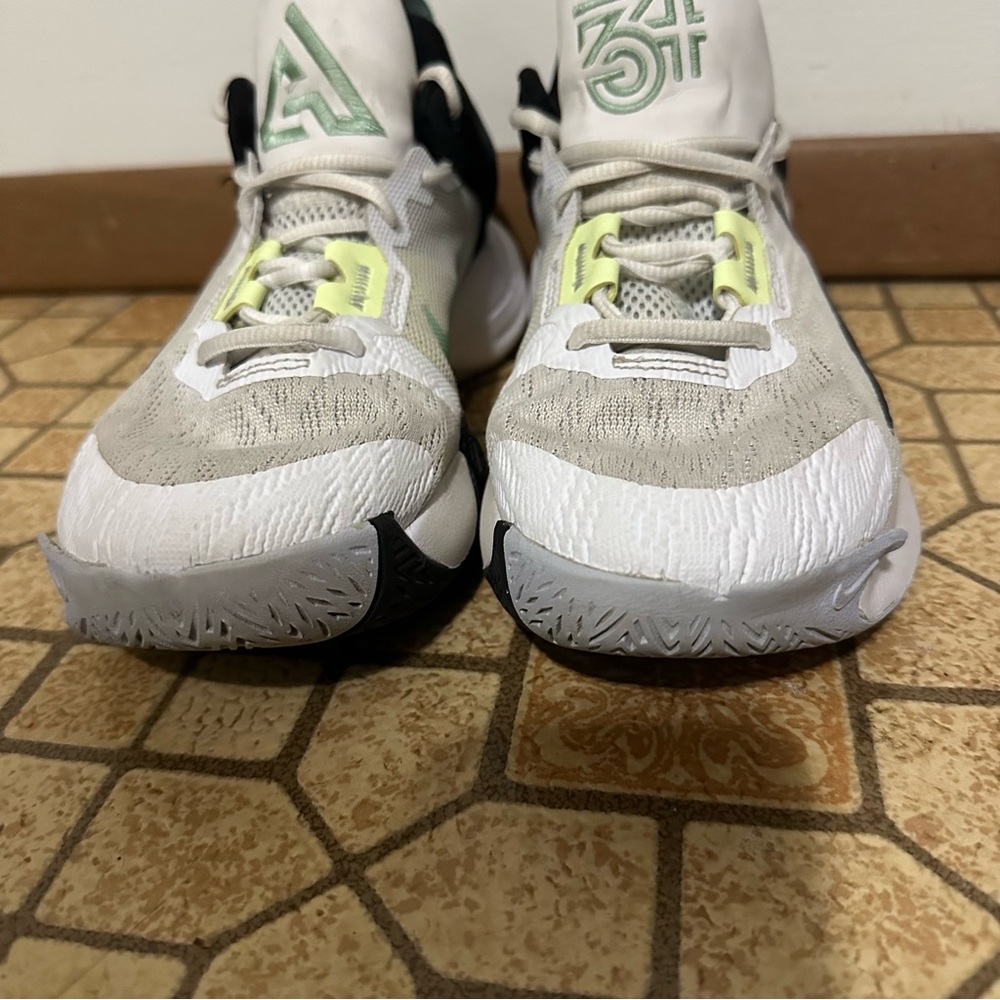 NIKE Mens Giannis Immortality Basketball‎ Shoes Sz 7.5 White Sneakers CZ4099-100 - Picture 2 of 8